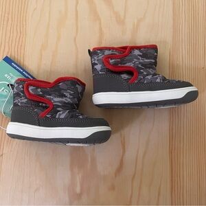 NWT surprize by stride rite baby boy aster boots Sz 4 gray white red Camo